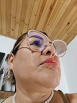 AlexxiaaMat's sex show image