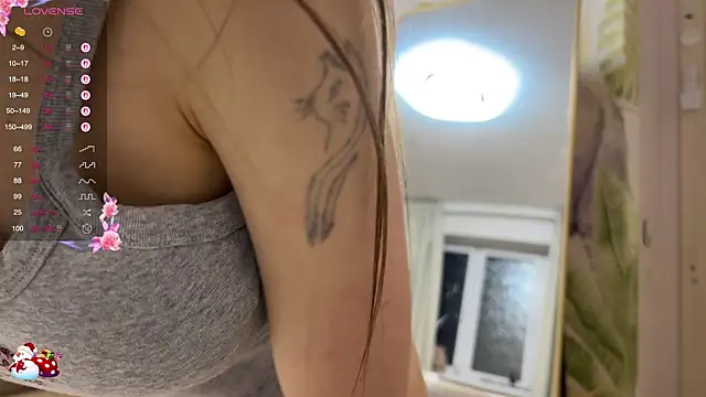 tinykisa's sex show image