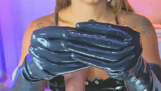 AlessiaLondon's sex show image