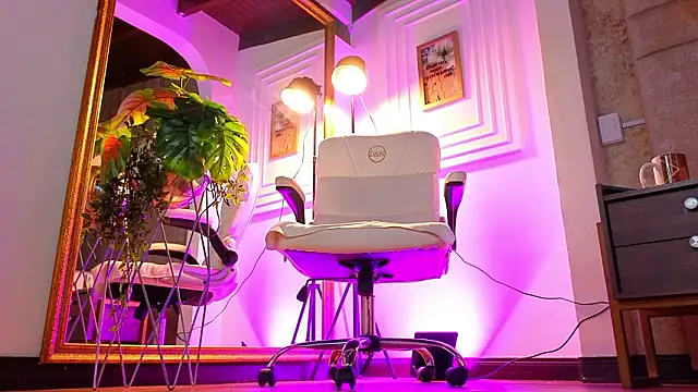 AlessiaLondon's sex show image