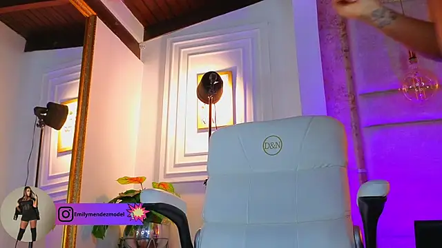 AlessiaLondon's sex show image