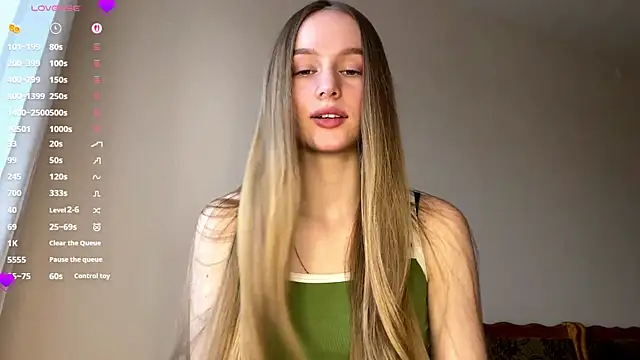 Изображение секс-шоу модели Viktoria_Vibes