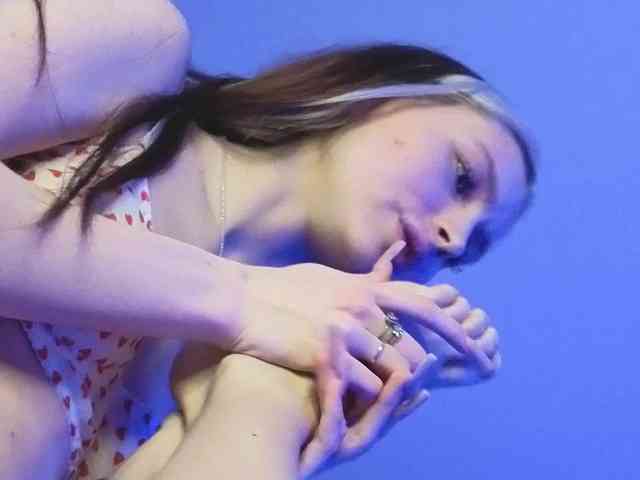 TianaFlower's sex show image