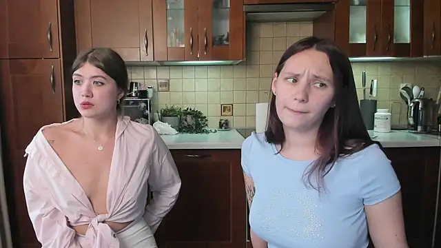 Sexshow-Bild von HotCaramellsTV