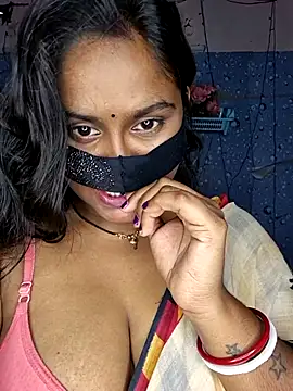 Sweet-Maddlina's sex show image