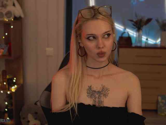 Изображение секс-шоу модели ManiFreyja Изображение секс-шоу модели ManiFreyja