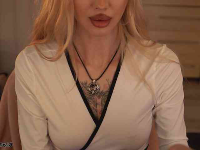 Изображение секс-шоу модели ManiFreyja Изображение секс-шоу модели ManiFreyja