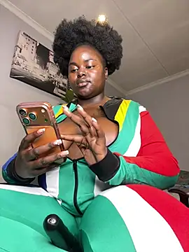 Honeycoco0211's sex show image