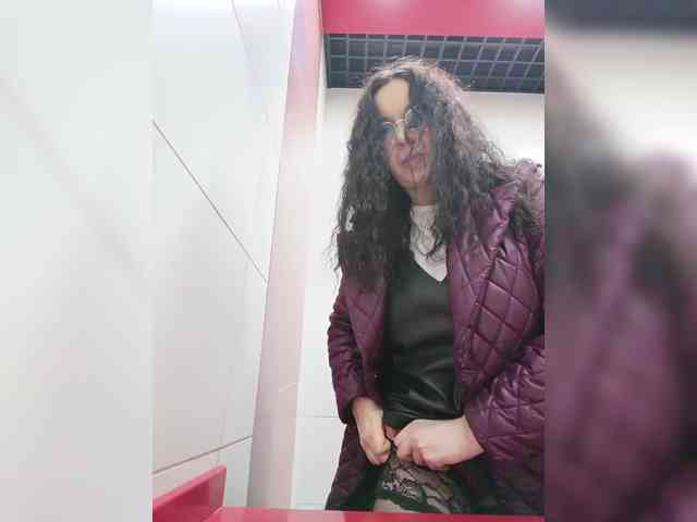 Annanas's sex show image