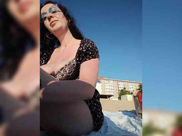 Annanas's sex show image