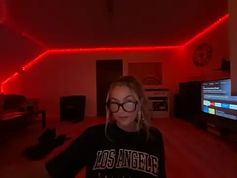 Sexshow-Bild von goddesemiiyy