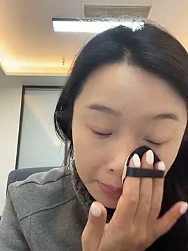 Изображение секс-шоу модели Qrooo