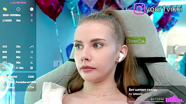 Vikki_Cheese's sex show image