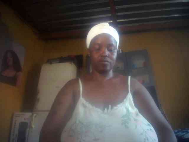 Изображение секс-шоу модели Melonboobs1 Изображение секс-шоу модели Melonboobs1