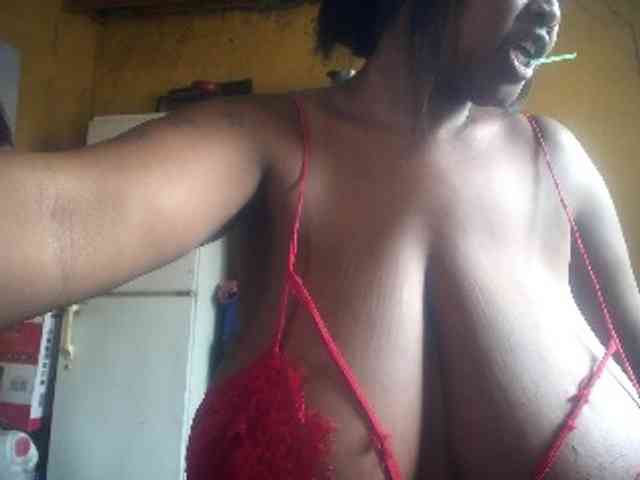 Изображение секс-шоу модели Melonboobs1 Изображение секс-шоу модели Melonboobs1