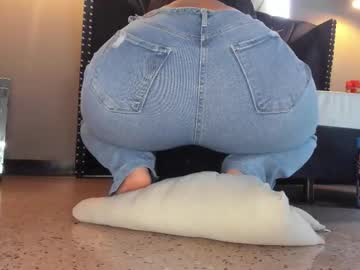 mahiasmith13's sex show image