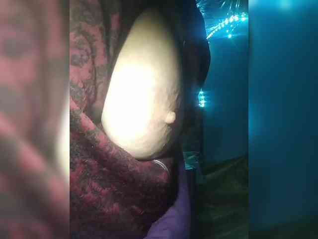 lady-Nicol's sex show image