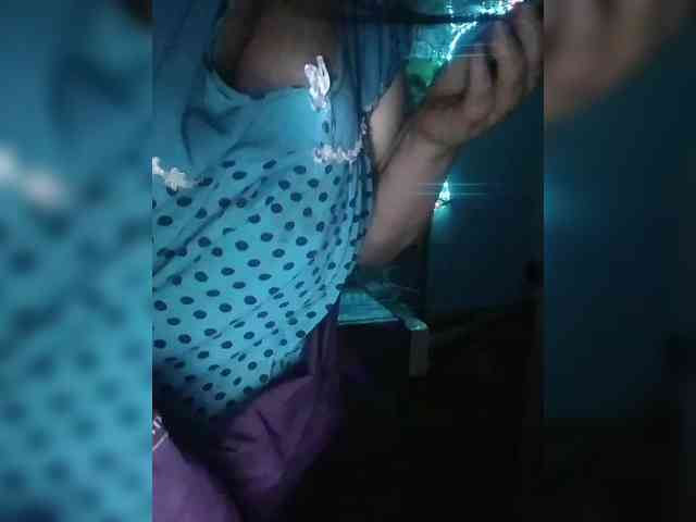 lady-Nicol's sex show image