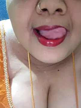 Изображение секс-шоу модели tamilthanushri Изображение секс-шоу модели tamilthanushri