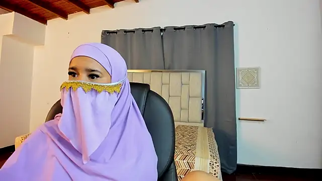 kalila_latif's sex show image