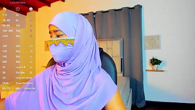 kalila_latif's sex show image