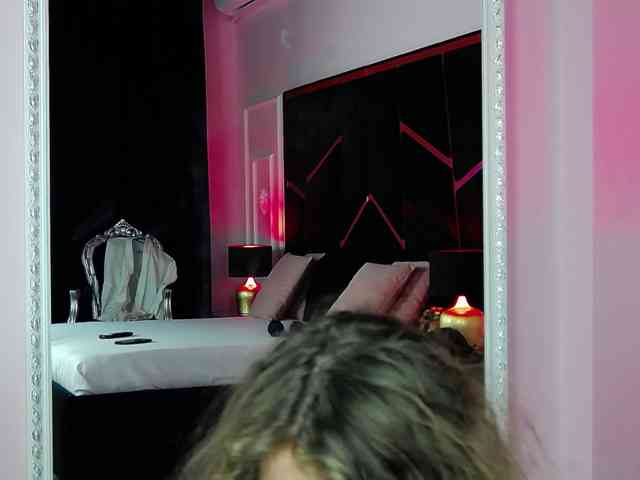 Anne-Goddess's sex show image