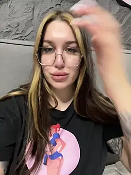 Изображение секс-шоу модели VikiDemini