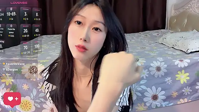 Queenbb88's sex show image