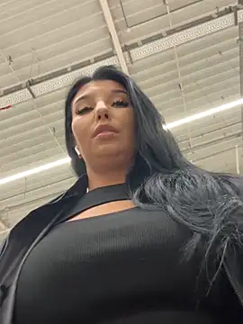 Изображение секс-шоу модели Tisha_Busty Изображение секс-шоу модели Tisha_Busty