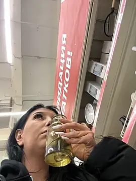 Tisha_Busty's sex show image