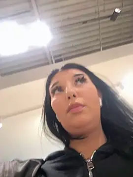 Tisha_Busty's sex show image