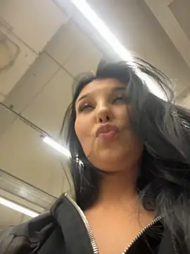 Tisha_Busty's sex show image