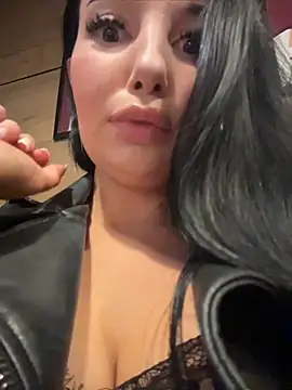 Tisha_Busty's sex show image