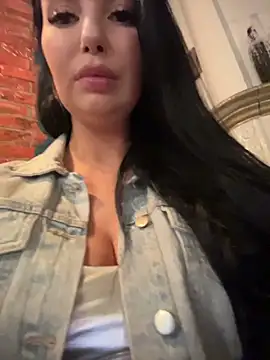 Tisha_Busty's sex show image