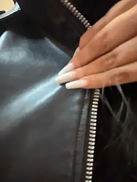 Tisha_Busty's sex show image
