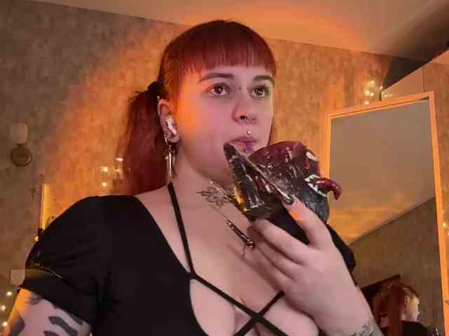 LolyMolly's sex show image