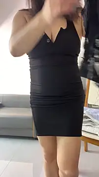 mo-mo-69's sex show image