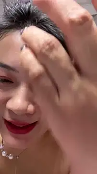 mo-mo-69's sex show image