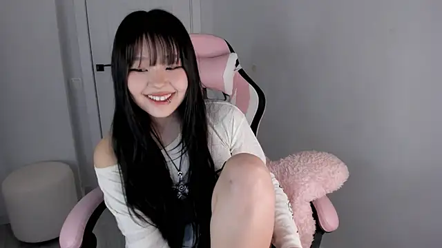 Изображение секс-шоу модели hee_young11