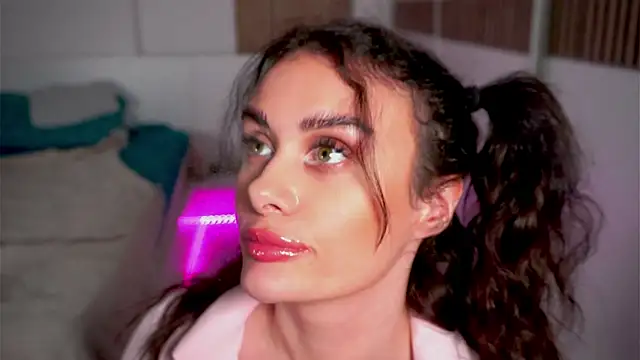 MissLexxxi's sex show image