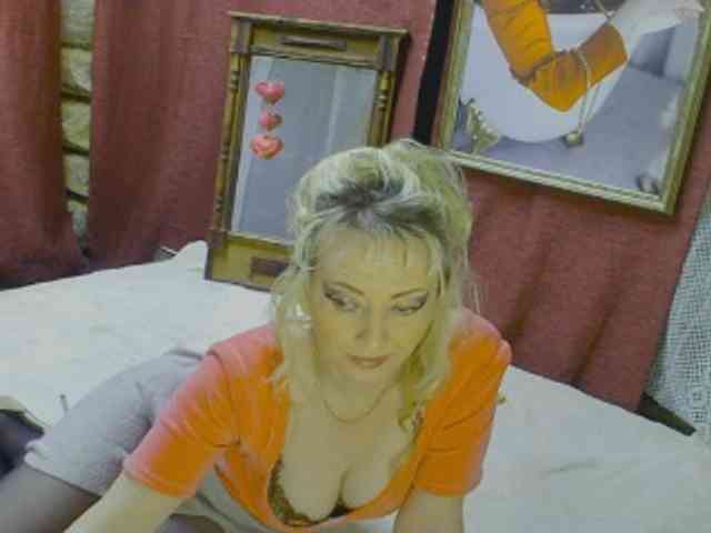 Изображение секс-шоу модели KatrinExcite