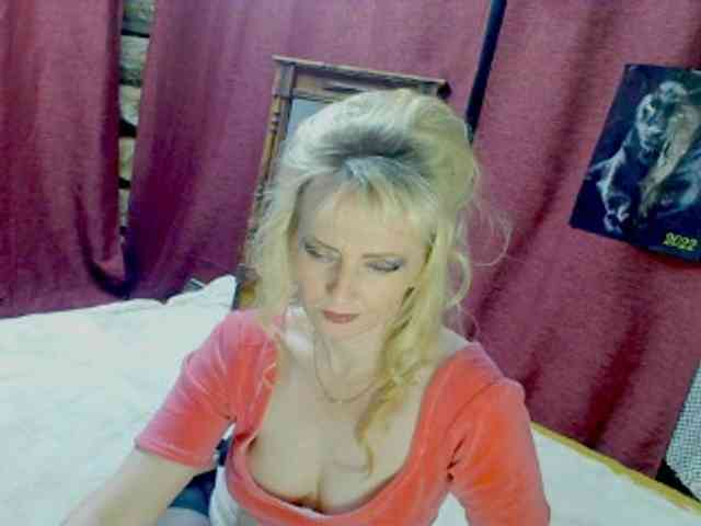 Изображение секс-шоу модели KatrinExcite