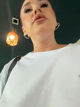 KiraSunshine's sex show image