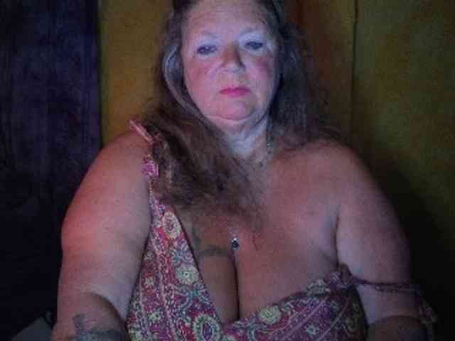 lady-vamp's sex show image