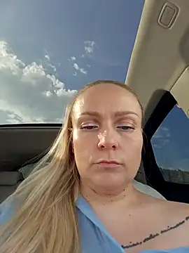 Bondgirl_013's sex show image