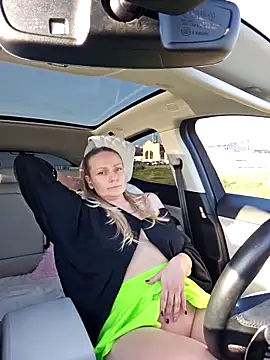 Bondgirl_013's sex show image