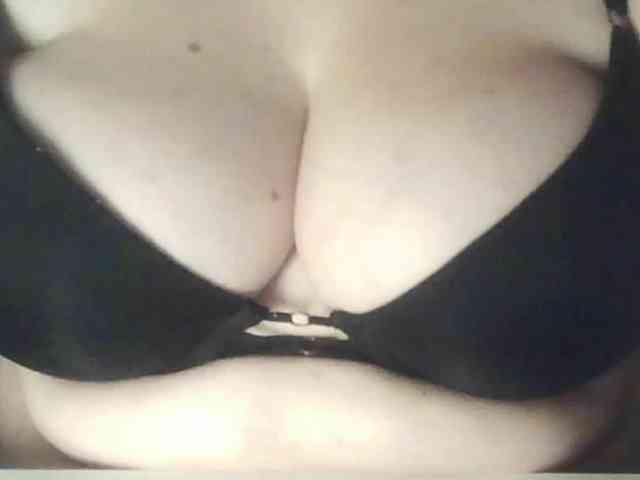 peachyshow's sex show image