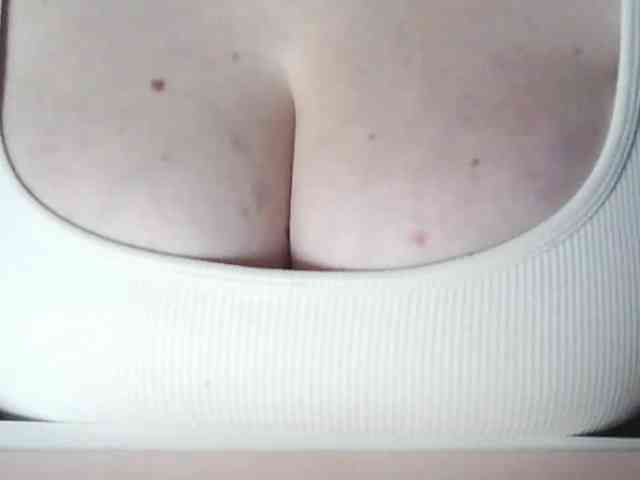 peachyshow's sex show image