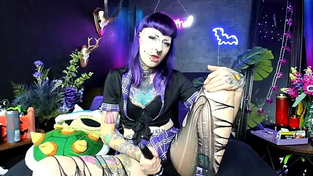 Изображение секс-шоу модели Purple_Coffin666