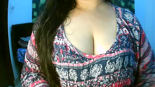 Yoursnandini8's sex show image